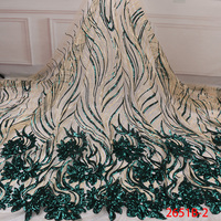 Dentelle en tulle brodée de fleurs dorées, élégante et scintillante, avec des paillettes luxueuses, pour robe de mariée NI.AI