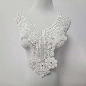 تصميم الأزياء الرقبة الدانتيل طوق التطريز 3d زهرة حجر الراين طوق أبيض لفستان الزفاف