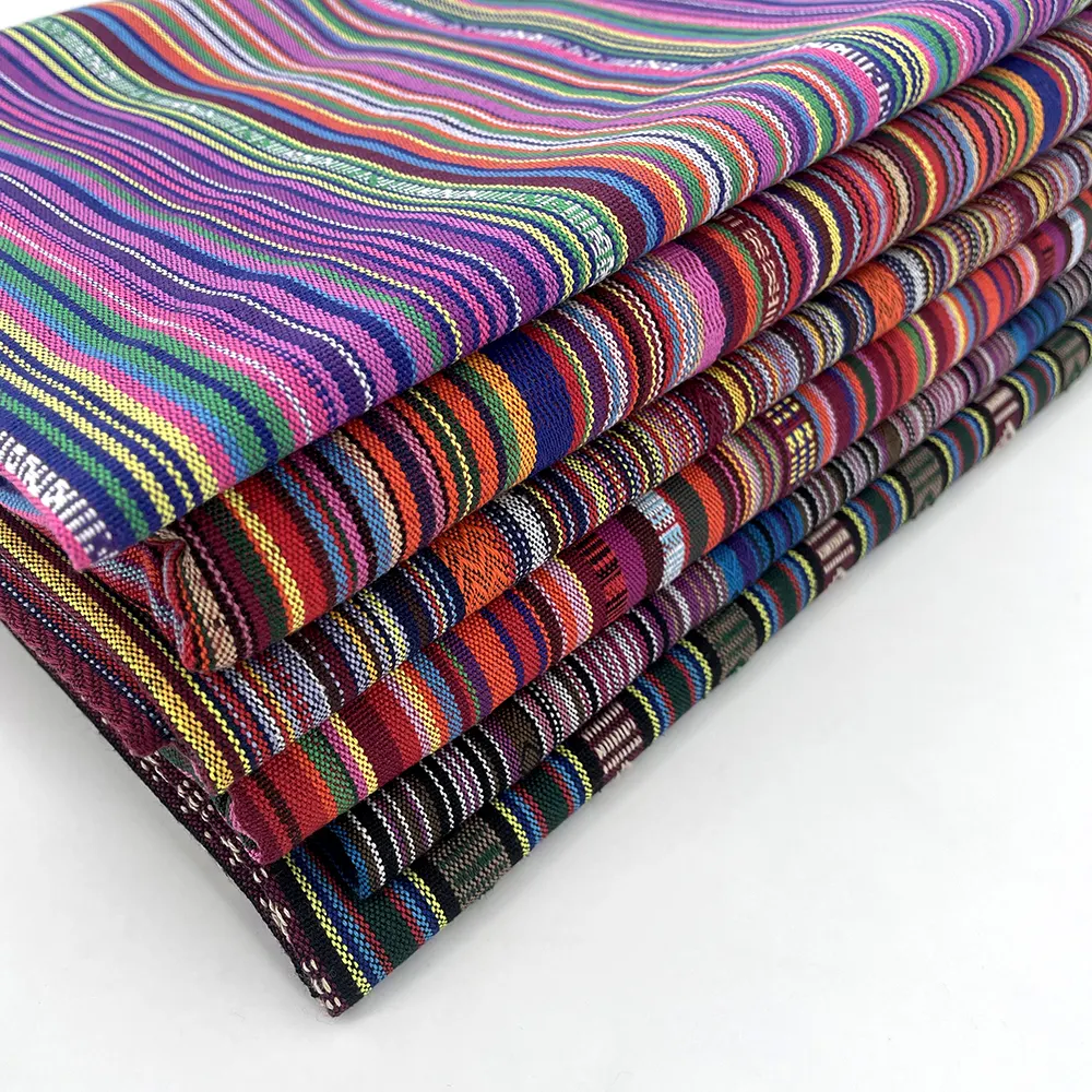 Tessuto jacquard tinto in filo di cotone poliestere colorato stile etnico a righe classico per indumento