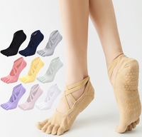 Vente en gros de chaussettes Pilates en coton tricotées Chaussettes Pilates violettes à rayures sans orteils pour femmes Chaussettes courtes Pilates antidérapantes à 5 orteils