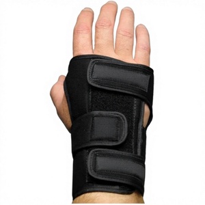 อุปกรณ์พยุงข้อมือแบบนิ่มน้ำหนักเบาสำหรับขายส่ง ปรับได้ 3 สายรัด ปิดด้วยแถบตีนตุ๊กแก บรรเทาอาการปวด ใช้ได้ตอนกลางคืน - Product Image 3