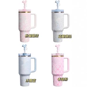 Nuova Tazza Termica da Auto da 40 Oz, di Tendenza, in Acciaio Inossidabile Inciso, <span class=keywords><strong>con</strong></span> Manico e Coperchio <span class=keywords><strong>con</strong></span> <span class=keywords><strong>Beccuccio</strong></span>, Personalizzabile - Modello 2026 di Grande Successo - Product Image 2