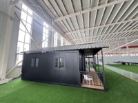 Maison préfabriquée pliable extensible de 20/30/40 pieds avec terrasse et toit à pignon, isolée, mobile, type conteneur