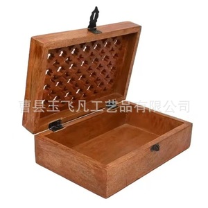 Caja de joyería rectangular hueca de madera maciza de 4 cm grabada con tapa para almacenamiento y uso decorativo en el escritorio - Product Image 3