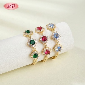 ผู้ผลิตมืออาชีพ สร้อยข้อมือทอง 18K ชุบทองเหลืองประดับเพทายสีน้ำเงินรูปดอกไม้สำหรับผู้หญิง เครื่องประดับแฟชั่นประจำวัน Aretes De Laton - Product Image 2