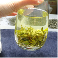 Thé vert Maojian du Yunnan, nouvelle récolte 2026, feuilles entières, variété en bande droite, saveur douce et parfumée, vente en gros pour marchands, revendeurs et bars