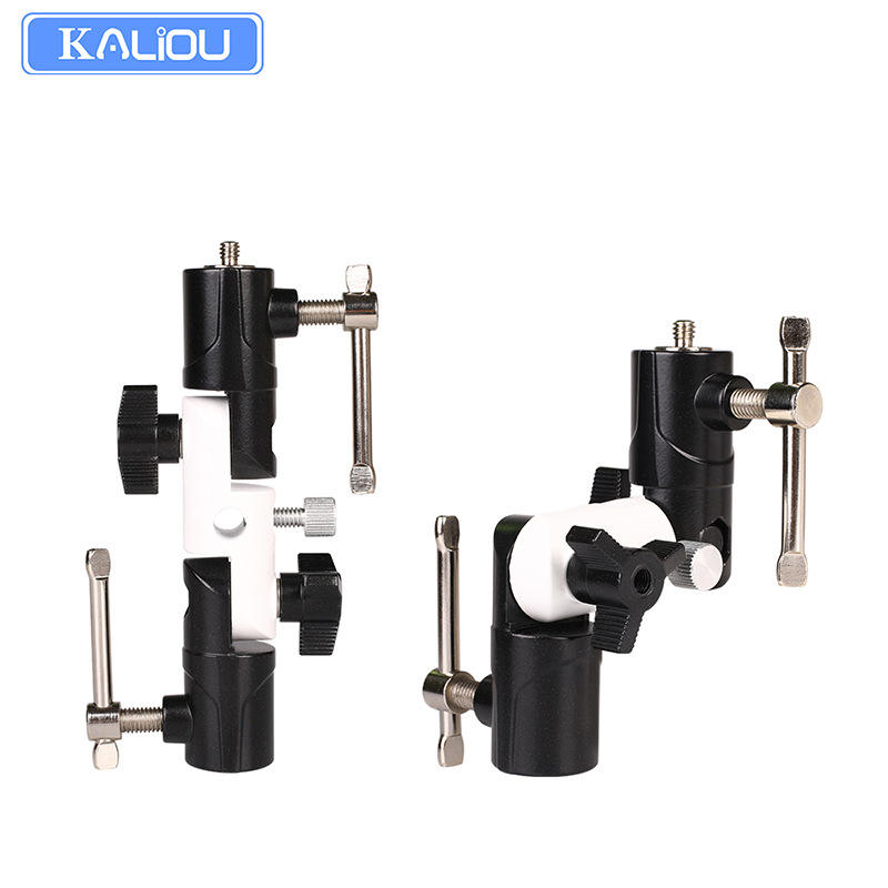 ฐานโคมไฟสามส่วน