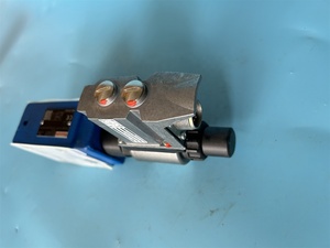 Nouveau R901551390 Z3DREE10VP2-1X/315LG24K31A1M Réducteur proportionnel piloté à trois voies NG10 350 bar en stock - Product Image 5