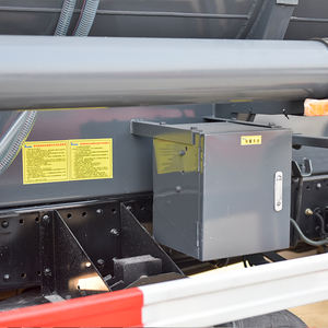 เรือบรรทุกเหล็กกล้าคาร์บอนขนาดใหญ่ที่มีฤทธิ์กัดกร่อนขับเคลื่อน8x4ล้อแบบเกียร์ธรรมดาแบบใหม่สำหรับน้ำมัน - Product Image 6