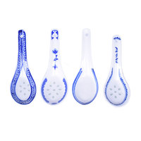Petite cuillère à soupe en porcelaine bleue et blanche peinte à la main, cuillère à thé et à café en céramique chinoise classique pour la cuisine, les cafés et les hôtels