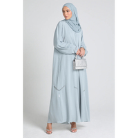 Abaya ouverte ornée de luxe avec poignets plissés robe en polyester bleu glace antistatique pour utilisation