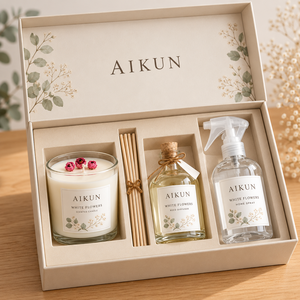 Coffret Cadeau Parfum d'Ambiance Aikun Floral Trois Pièces en Verre avec Bougie Parfumée, Diffuseur à Bâtonnets et Spray d'Ambiance – Emballage Personnalisé OEM ODM - Product Image 3