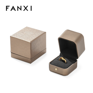 Caja de Joyería de Cuero FANXI con Forro de Microfibra, Juego de Cajas para Anillos con Logotipo Personalizado Impreso, Diseño Moderno - Product Image 3