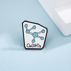 Creatief Metaal Ambachten Broche Sieraden Met Chemische Vergelijkingen Moleculaire Structuur Diagrammen Voor Wetenschappelijk Onderzoek - Product Image 4