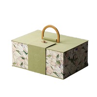 Boîte cadeau personnalisée en carton gris avec poignée, fermeture magnétique, doublure en mousse, OEM/ODM disponible, options d'impression UV et de marquage à chaud du logo