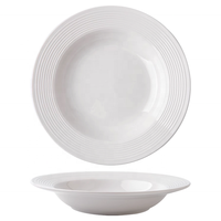 Assiette à pâtes en céramique à texture spirale nordique de 10 pouces, bol à soupe en porcelaine blanche, fabrication sur mesure OEM pour restaurant