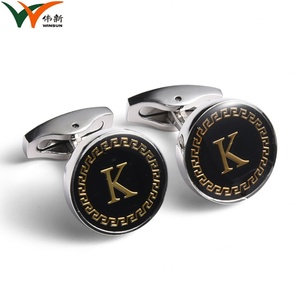 Mancuernillas de Alta Calidad con Diseño Redondo y Logotipo Dorado para Negocios - Product Image 2