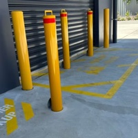 Poteau de sécurité amovible en acier jaune haute visibilité pour allée et parking