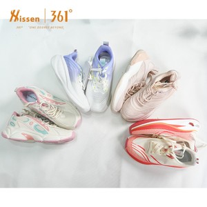 Pantofole da uomo Nube Pillow Slide con suola spessa, modello <span class=keywords><strong>Cloud</strong></span> Slippers, disponibili in container 40HQ di <span class=keywords><strong>San</strong></span> Antonio Port, vendita all'ingrosso diretta dalla fabbrica. - Product Image 1