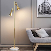 Lampadaire de lecture italien moderne et minimaliste, créatif, à double tête et angle réglable, pour salon, canapé et chambre à coucher
