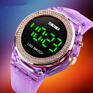 Montre électronique pour femme Skmei personnalisée avancée avec grand cadran LED transparent, design sportif imperméable inspiré des dessins animés pour enfants - Product Image 6