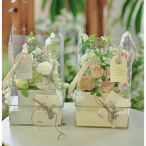 Vente en gros Boîte à fleurs carrée entièrement transparente en PVC design portable Emballage en <span class=keywords><strong>pot</strong></span> de plantes vertes Boîtes cadeaux en plastique - Product Image 4