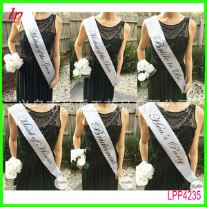 สายสะพายเจ้าสาวสีขาวพิมพ์ลายสีดำ LPP4235 สำหรับงานแต่งงาน ปาร์ตี้สละโสด งานพรอม เจ้าสาว เพื่อนเจ้าสาว แม่เจ้าสาว แม่เจ้าบ่าว - Product Image 1