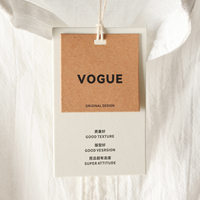 Étiquettes suspendues en papier kraft avec logo personnalisé, étiquettes en carton blanc avec épingle de sécurité en métal et cordon pour étiquettes de vêtements