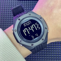 Montre numérique Xgeqck-Affichage LED multifonction Sports Conception étanche Chronomètre et compteur de pas Prix d'usine en gros