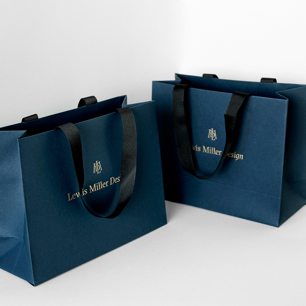 Custom LOW MOQ Private Brand Logo Luxury Paper Shopping Gift Bag Paperbag for Clothing