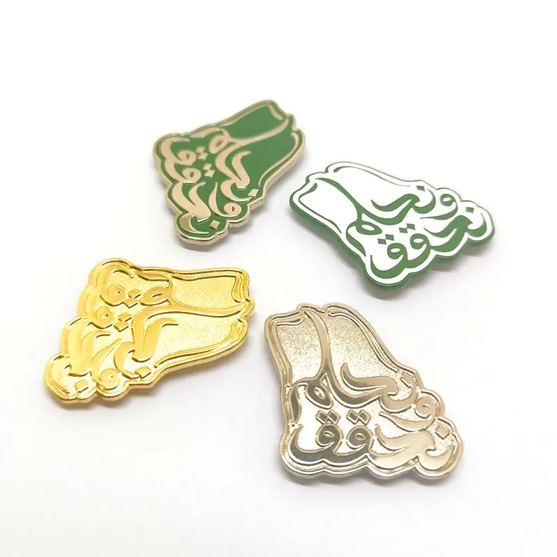 2023 Hot Sale Guter Preis Saudi-Arabien Karte Pin Abzeichen Benutzer definierte Personal izado Metall Abzeichen Pin versilbert Revers Flag Pin