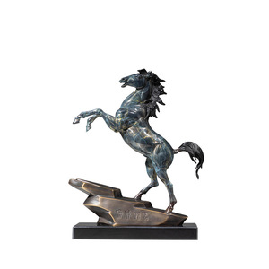 Figurita de caballo de bronce de cobre y oro, decoración artística hecha a mano para sala de estar, oficina, regalo de negocios - Product Image 1