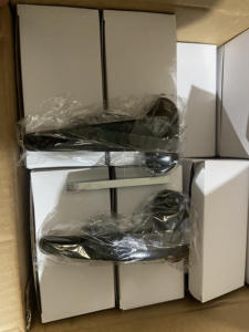 KEYI Matel Accessoires en aluminium de DL-10 qualité Poignée à levier de porte Accessoires de fenêtre à battant multipoints Poignée avec fourche de verrouillage - Product Image 4