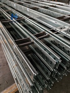 Plateau à câbles perforé ventilé en acier passifé de type échelle, certifié CE, robuste, capacité de charge 200 kg, pour construction industrielle - Product Image 3
