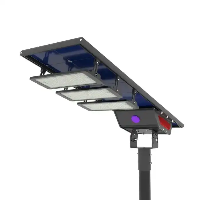 Yenilikçi güneş aydınlatma: 120W yeni tasarım güneş sokak lambası-IP66 su geçirmez, açık karayolu aydınlatma için Ideal