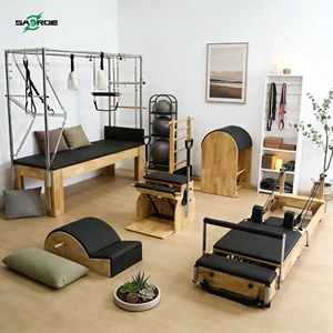 Lit de Pilates portable professionnel SAERDE en bois de chêne pour exercices de gym et de fitness en studio et à domicile - Product Image 1