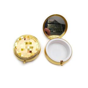 Caja de joyería metálica con espejo, set de regalo de rosario benedictino para hombres y mujeres, caja de regalo artesanal hecha a mano. - Product Image 2
