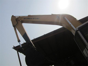 รถขุดโคมัตสึ PC 200 8T ปี 2023 สภาพดี ใช้งานน้อย นำเข้าจากญี่ปุ่นแท้ - Product Image 6