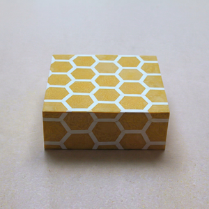 Boîte à bijoux décorative en résine avec incrustations, boîte de rangement naturelle pour colliers et boucles d'oreilles en résine - Product Image 1