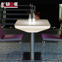 Table LED rectangulaire étanche, table lumineuse à changement de couleur en plastique PE pour KTV, club, restaurant, événement, salon