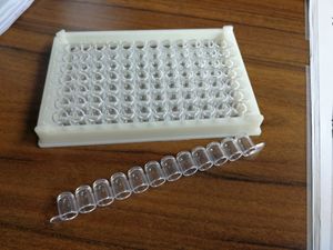Piastra di coltura Fushikang a 96 pozzetti per uso di laboratorio, piastra <span class=keywords><strong>ELISA</strong></span> trasparente a 96 pozzetti, sterile <span class=keywords><strong>E</strong></span>.O., 3 anni di garanzia - Product Image 3