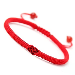 Pulsera de cuerda trenzada roja y negra con doble nudo de moneda, regalo para pareja, diseño tejido, origen Yiwu, invierno 2023 - Product Image 4