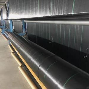 ผ้าคลุมดินกันวัชพืชเกรดเชิงพาณิชย์แบบกว้างพิเศษ สำหรับพื้นที่หลังบ้านขนาดใหญ่และโครงการพื้นที่เกษตรกรรม - Product Image 6