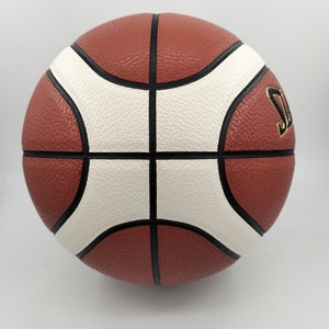 Ballon de <span class=keywords><strong>Basket</strong></span> Officiel Taille 7 Entraînement et Match Molten, <span class=keywords><strong>Logo</strong></span> <span class=keywords><strong>Personnalisé</strong></span>, pour Usage Intérieur, Résistant à l'Eau, Durable, en Cuir PU, Microfibre et Caoutchouc - Product Image 5