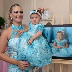 Robe de cérémonie personnalisée pour enfants, entièrement en dentelle, avec manches courtes et broderies, pour petites filles - Product Image 3