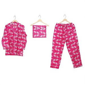 Elegante Conjunto de Pijama de Algodón para Mujer, Diseño Floral Estampado a Mano, Ropa de Dormir Cómoda, Ropa de Fiesta, Lavable, Estilo Indio - Product Image 1