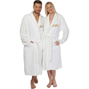 Accappatoio da donna taglie forti in spugna di cotone biologico 100% con ricamo in velour, collo a scialle, colore bianco - Product Image 4