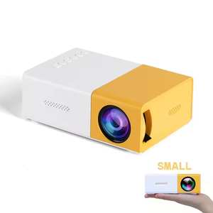 YG300 Mini cep 320*240P akıllı cep projektörü ev sineması taşınabilir kablolu LCD Video TV projektörler açık kullanım - Product Image 5