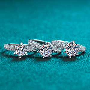 थोक Moissanite आभूषण त्यागी 1/1.5ct छह पंजा शुद्ध 925 चांदी प्रस्ताव बैंड अंगूठी Moissanite हीरे की अंगूठी - Product Image 4