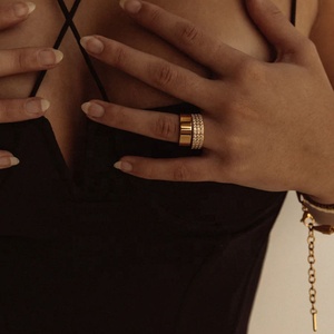 Anillos de Cristal de Joyería Fina para Mujer, Resistentes al Deslustre, Brillantes, Chapados en Oro de 18K, Micro Pavé, Acero Inoxidable, Anillo de Diamantes de Tres Capas - Product Image 2